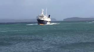 MedmarTraghetto travolto dall’onda nel mare agitato di Ischia [upl. by Meehyrb480]