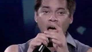 Kahit Isang Saglit  MARTIN NIEVERA Live Concert [upl. by Enomar]