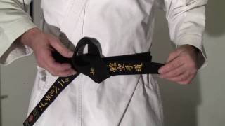 Comment bien attacher sa ceinture de Karaté Shotokan [upl. by Harlan830]