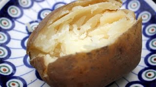 How to Make a Baked Potato in the Microwave Super Easy [upl. by Margret]