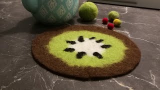 Filzen für Anfänger Untersetzer “Kiwi“ ganz einfach  felting coaster kiwi fruit [upl. by Glynda]