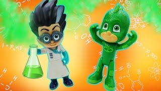 Quem é mais rápido os PJ Masks ou Romeo História infantil com brinquedos Heróis de Pijama animados [upl. by Anelrahs572]