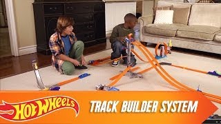 SHARK BATTLE in the ULTIMATE GARAGE  New News  HotWheels [upl. by Imar]