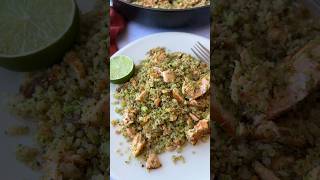 SALMÓN CON BRÓCOLI Y QUINOA 😋 cena rápida y saludable 👌🏻 youtubeshorts shorts [upl. by Delfine]