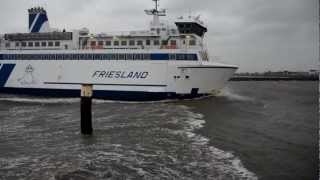 Aankomst veerboot Friesland tijdens zuidwesterstorm [upl. by Yrellav84]