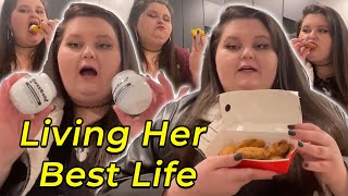 Amberlynn Reid Eating Junk And Living Her Best Life [upl. by Stephan]