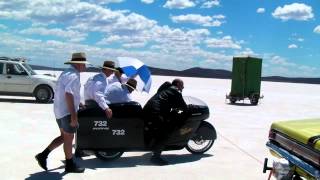 171600 MPH  Worlds Fastest Velocette  Lake Gairdner 2013 [upl. by Epul]