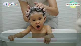 How to Bathe Newborn Baby at Home  A StepbyStep Guide for Bathing Your Newborn  Bathing A Baby [upl. by Anesor]