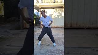 safarel Obiang  manger chier  dance clip [upl. by Larimore]