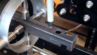 Corte CNC de tubo quadrado a plasma  Silber Cutter Pipe 4 eixos [upl. by Lebana]