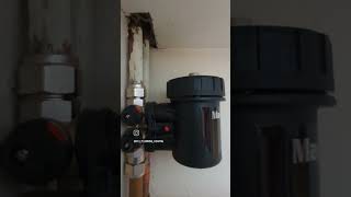 Inspection and cleaning of a MagnaClean Micro 2 filter magnaclean heatingsystem [upl. by Naves]