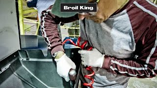 Broil King  Made in North America Waterloo Ontario Kanada [upl. by Arrak543]