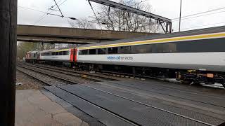 ROG 37901Mirrlees Pioneer with a rake of ERS MK3 coaches passes cremorne lane crossing on 9224 [upl. by Eirual]