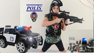 Melisa Polis kostümü giydi polis malzemeleri taktı  polis sireni  polis arabası  polis [upl. by Adrianne]