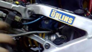 Rebuild CBR600 RR OHLINS Rear ShockMod to CBR400RRPart 1wwwteamhklracingcom [upl. by Inamik256]