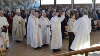 Procession dentrée de la Messe Chrismale [upl. by Aniad]