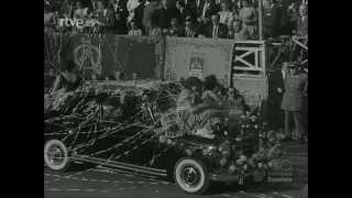 Haigas de indianos en desfile del Día de América Oviedo 1960 [upl. by Willi548]