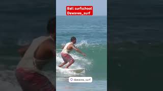 Belajar Surfing di dawavessurf pantai Seminyak y guys bali seminyakbeach dawavessurf [upl. by Eelik583]