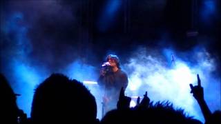 Fabrizio Moro  UN PEZZETTINO  Castelchiodato Live 2011wmv [upl. by Kramer253]