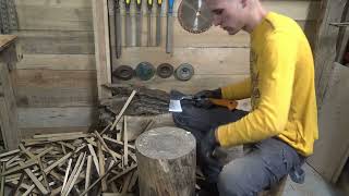 Fiskars X7 Splitting Kindling [upl. by Karilynn970]