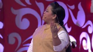 Bharti Singhs comic remarks about Bollywoods unfair practices  Peoples Choice Awards 2012 HD [upl. by Ymeon522]