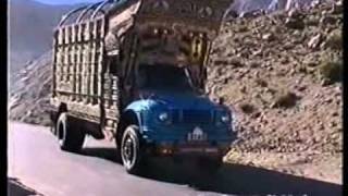 Autocarri in Cina e Pakistan [upl. by Auqenahc]