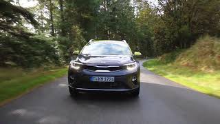 ANWB Test Kia Stonic 2017 [upl. by Amaj]