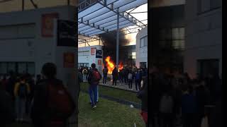 Le lycée SaintExupéry de Blagnac près de Toulouse en partie incendié [upl. by Abram]