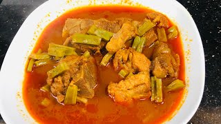 Chamorro de puerco en caldo con nopales [upl. by Nymsaj61]