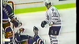 Tie Domi KOs Ulf Samuelsson [upl. by Solracnauj797]