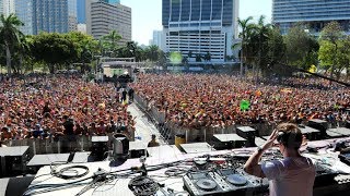 Hardwell Ultra Music Festival 2012 Only Drops [upl. by Enoryt]