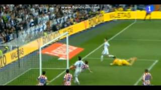 PARADON Thibault Courtois Atletico Madrid great save from Mesut Ozil Real Madrid [upl. by Kevon]