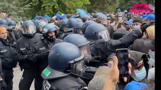 Angriffe der Polizei auf Demo von TeslaGegnerinnen 100 m vor Protestcamp in GrünheideBerlin [upl. by Ardnuas]