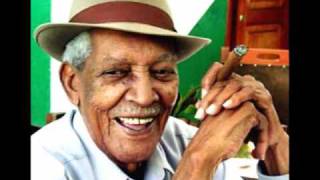 Compay Segundo  Chan Chan [upl. by Strong923]