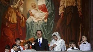 Russland Orthodoxe feiern Weihnachten [upl. by Tahmosh]