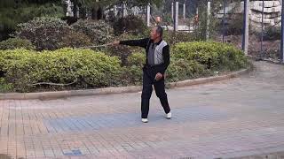 Asian Man Bull Whips A Heavy Chain Chain Whip Kung Fu Weapon Extreme Whip Cracker Exercise [upl. by Atsyrhc]