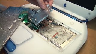 iBook G3 Clamshell Disassembly and Hard Drive Upgrade [upl. by Jessamyn966]