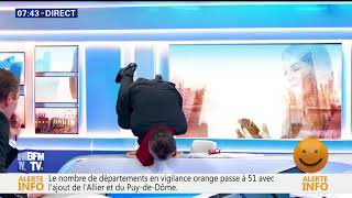 Quand Christophe Barbier fait le poirier dans la matinale de BFMTV [upl. by James985]