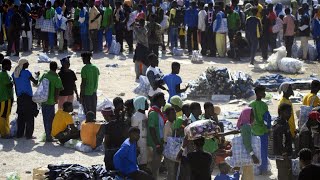 Italie  près de 7 000 migrants ont débarqué à Lampedusa en 48 heures • FRANCE 24 [upl. by Berhley903]