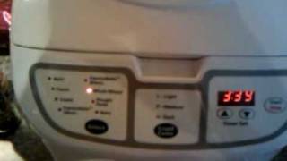 Oster 5838 ExpressBake Breadmaker [upl. by Eterg860]