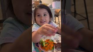 Siena explicando las comidas 🤣❤️😍 multiculturalfamily family multicultural [upl. by Pevzner]