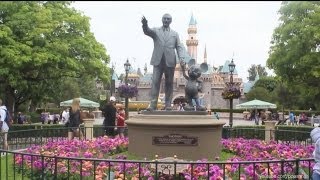 Disneyland Park Complete Walkthrough Anaheim California HD [upl. by Snapp]