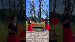 Sisters can also play mobile editing like this Jianying video production twins DOU assistant [upl. by Helm]