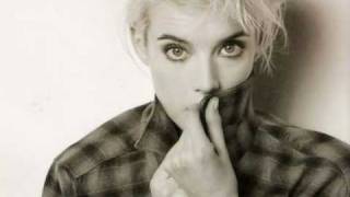 Agyness Deyn [upl. by Nevad606]