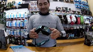 Видео обзор горнолыжной маски Oakley Fall Line XL от Киевского магазина VeloViva на Вербицкого 36 [upl. by Gerbold]