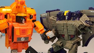 Sandstorm Vs Astrotrain  Transformers Stop Motion [upl. by Sydalg691]