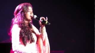 Shreya Ghoshal Singing Tujh Mein Rab Dikhta Hai Live [upl. by Tiat]