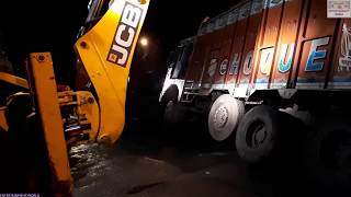 Tata 12 Wheeler 3118c Truck Go To The Drain Recovery By Jcb Backhoe amp Wheel Crane Machine [upl. by Krenn922]