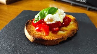 Bruschetta italiana con pomodoro e burrata [upl. by Halludba]