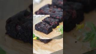 🍫🍒 Die BESTEN SchokoKirsch Brownies 💜 plantbased food recipe vegan shorts [upl. by Moulton]